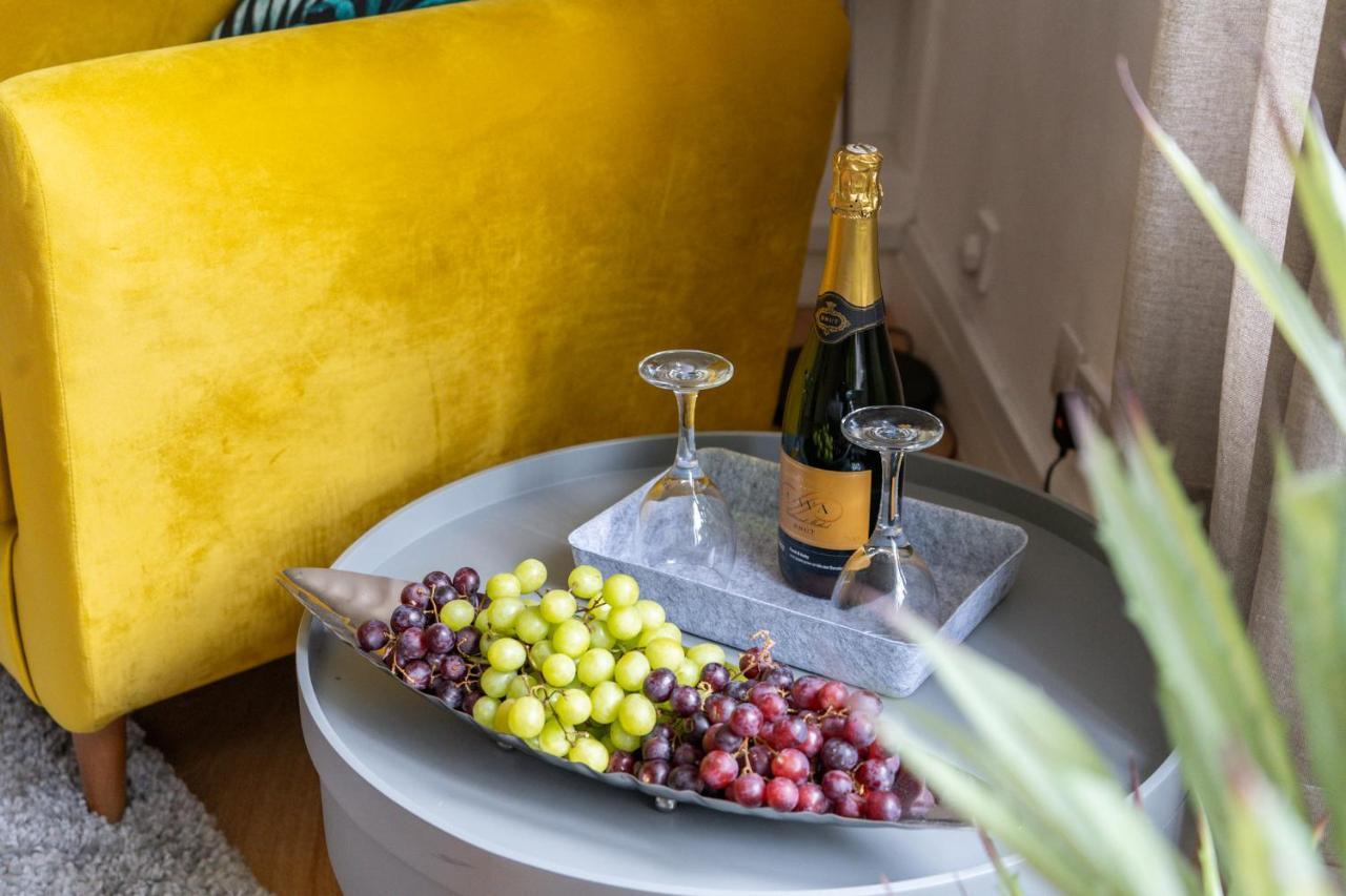 Livestay-Fabulous One Bed Apartments On Covent Garden ลอนดอน ภายนอก รูปภาพ