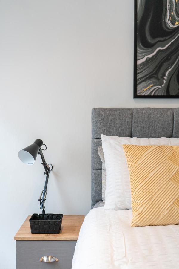 Livestay-Fabulous One Bed Apartments On Covent Garden ลอนดอน ภายนอก รูปภาพ