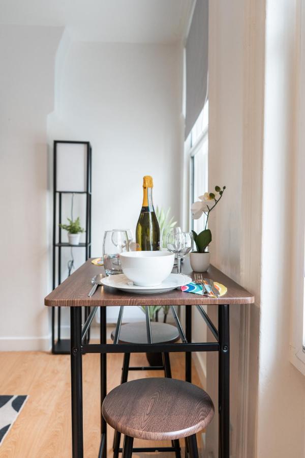 Livestay-Fabulous One Bed Apartments On Covent Garden ลอนดอน ภายนอก รูปภาพ