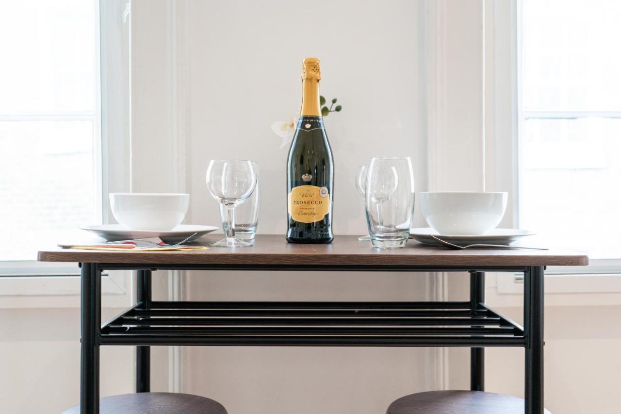 Livestay-Fabulous One Bed Apartments On Covent Garden ลอนดอน ภายนอก รูปภาพ
