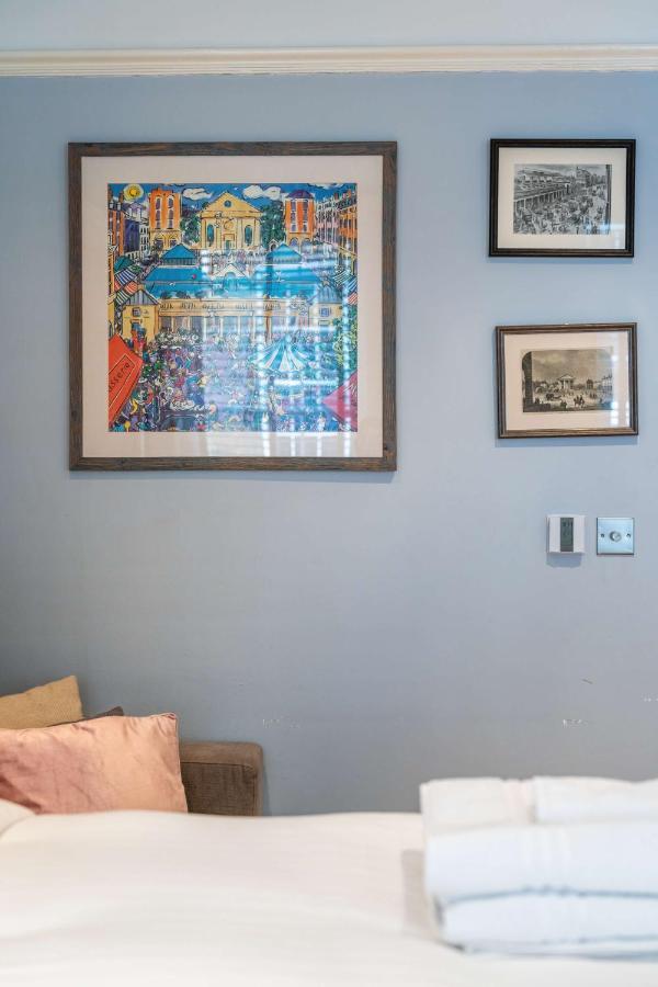 Livestay-Fabulous One Bed Apartments On Covent Garden ลอนดอน ภายนอก รูปภาพ